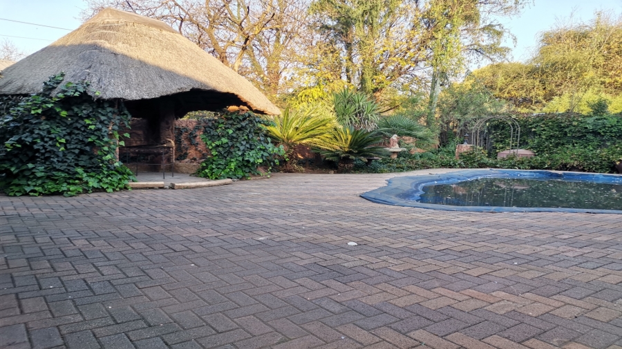 5 Bedroom Property for Sale in Miederpark North West
